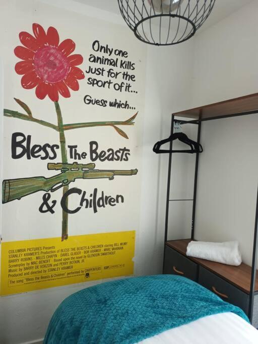 Antonio Str Liverpool 6 Beds Екстер'єр фото