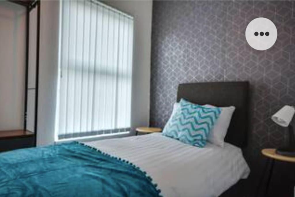 Antonio Str Liverpool 6 Beds Екстер'єр фото