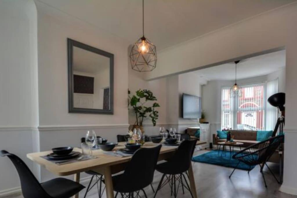 Antonio Str Liverpool 6 Beds Екстер'єр фото