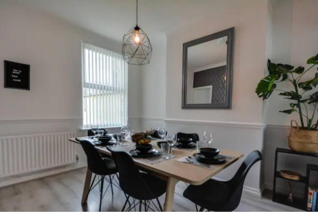 Antonio Str Liverpool 6 Beds Екстер'єр фото