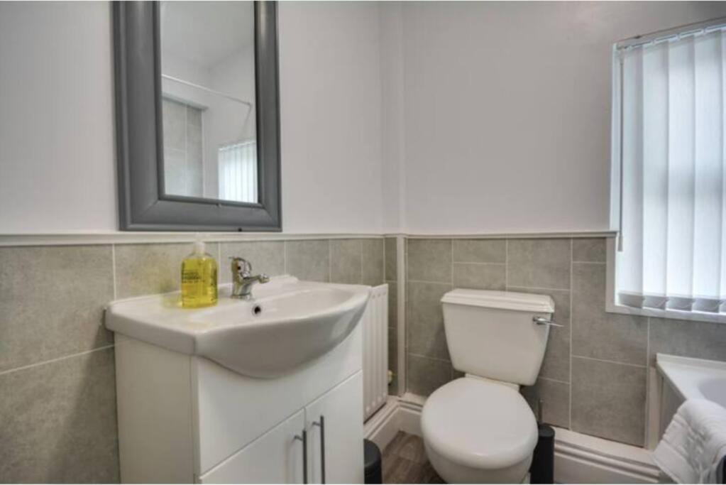 Antonio Str Liverpool 6 Beds Екстер'єр фото